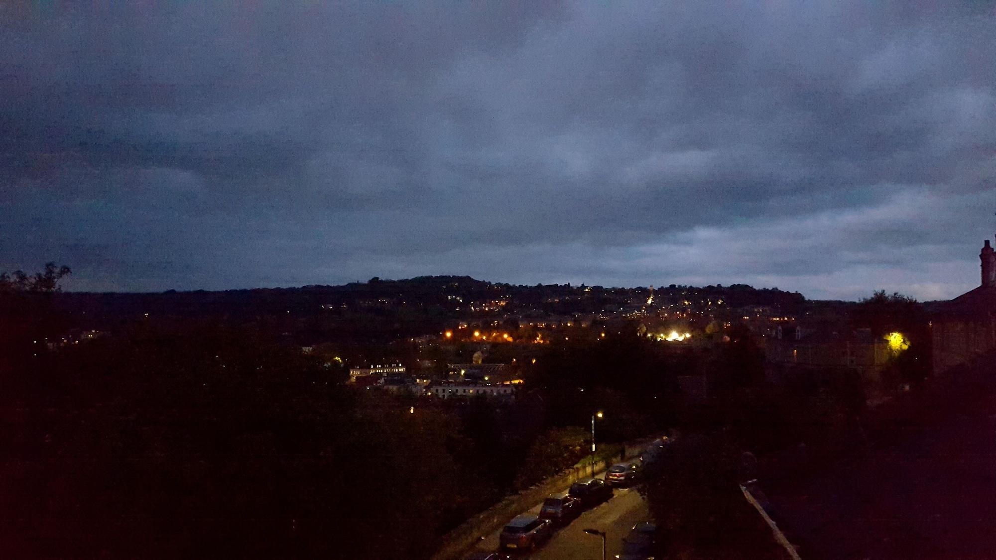 Dorian House Boutique B&B - Free Parking! Bath Esterno foto View of the town