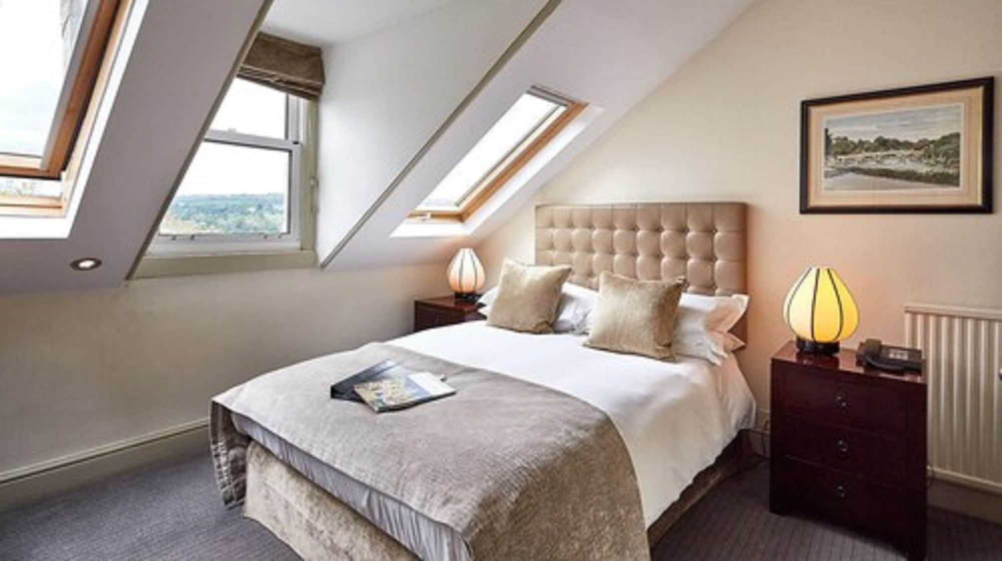 Dorian House Boutique B&B - Free Parking! Bath Esterno foto A bedroom at the hotel