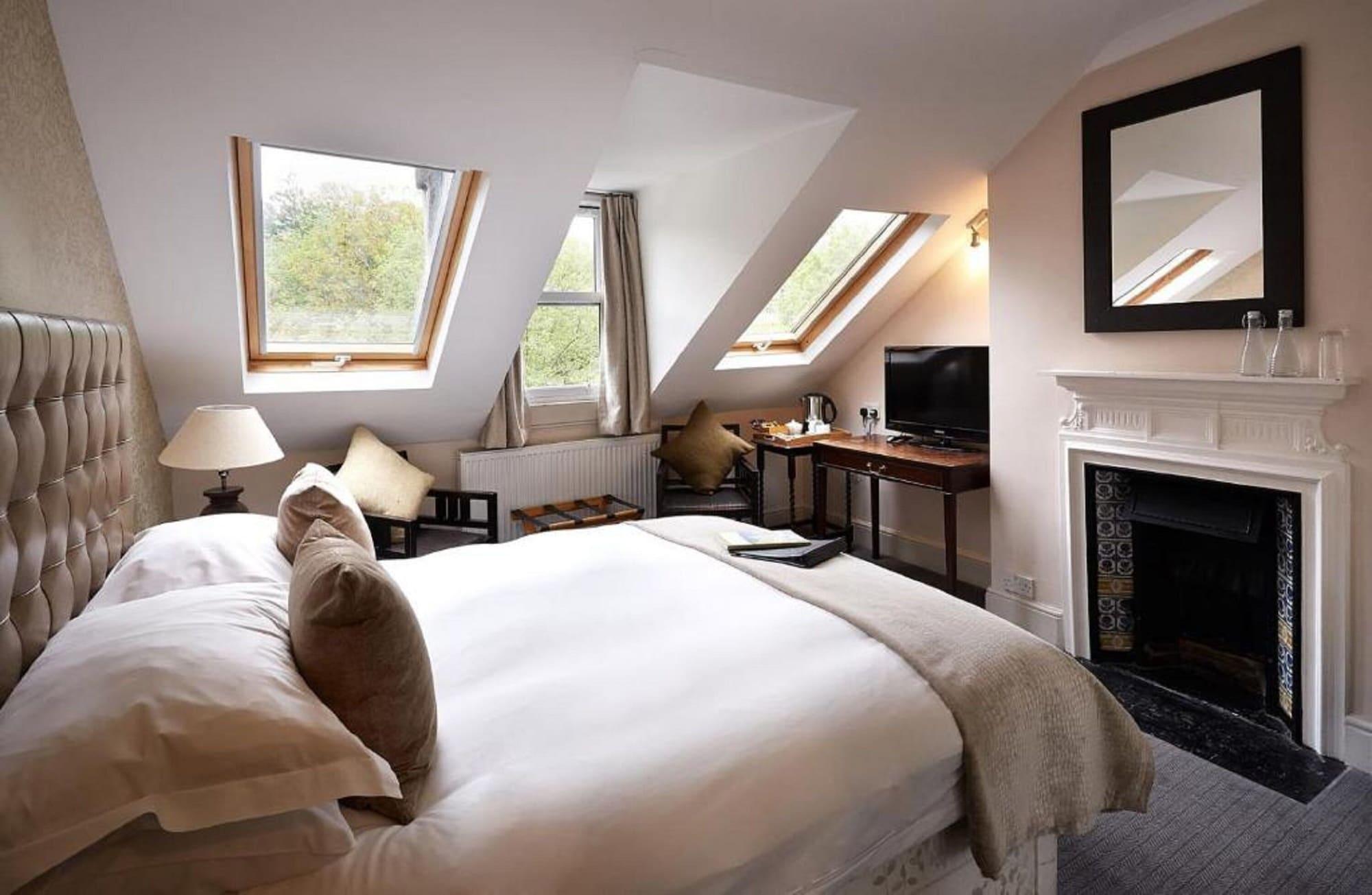 Dorian House Boutique B&B - Free Parking! Bath Esterno foto A bedroom at the hotel