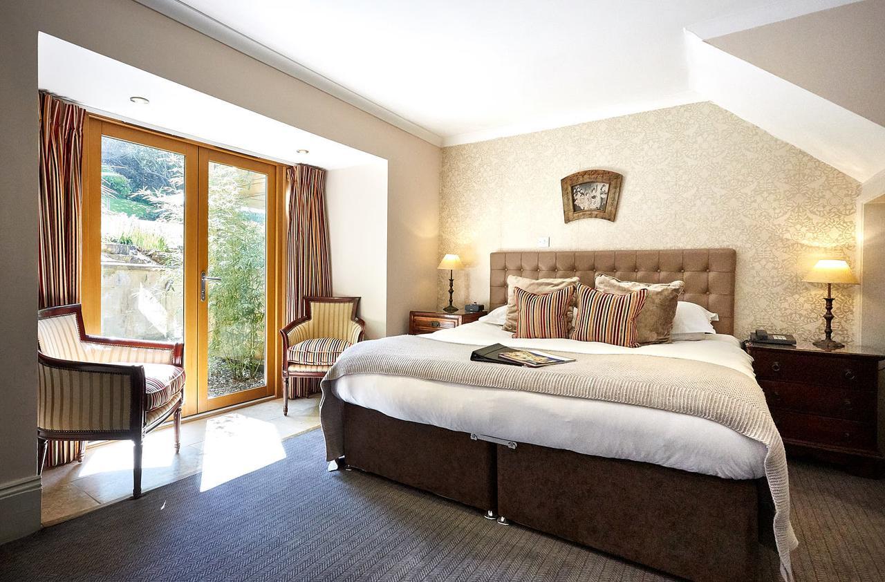 Dorian House Boutique B&B - Free Parking! Bath Esterno foto A bedroom at The Old Vicarage Hotel