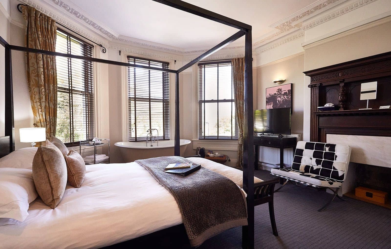 Dorian House Boutique B&B - Free Parking! Bath Esterno foto A bedroom at the hotel